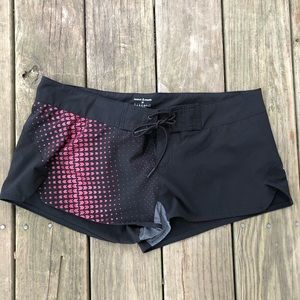 Reebok CrossFit Black Red Workout Shorts Medium